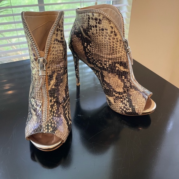 Guess Shoes - Guess snakeskin booties (5)